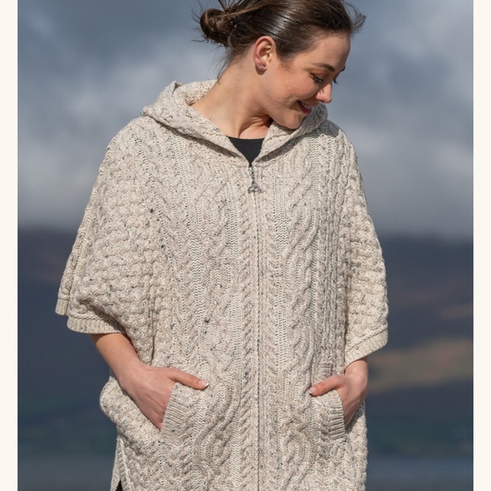 ARAN Irish Cardigan Women's 100% Merino Wool Aran Zipper Poncho Front Pockets - Picture 8 of 8